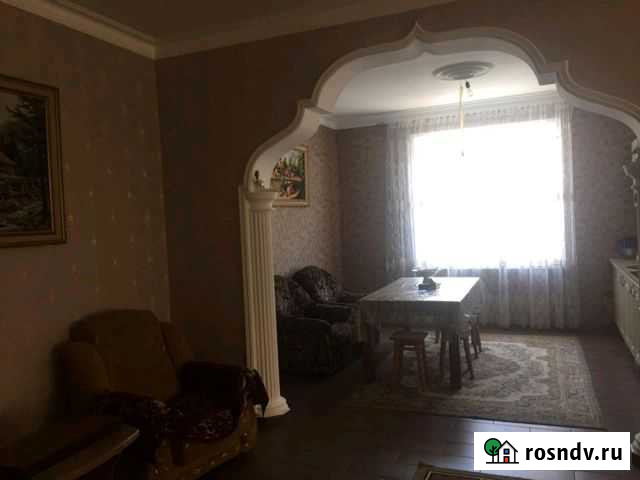 Коттедж 200 м² на участке 4 сот. в аренду посуточно в Махачкале Махачкала - изображение 1