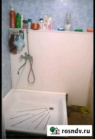 Комната 12 м² в 1-ком. кв., 2/5 эт. в аренду на длительный срок в Астрахани Астрахань - изображение 1