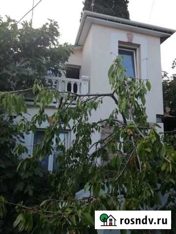 Комната 13 м² в 2-ком. кв., 1/1 эт. в аренду посуточно в Ялте Ялта - изображение 1