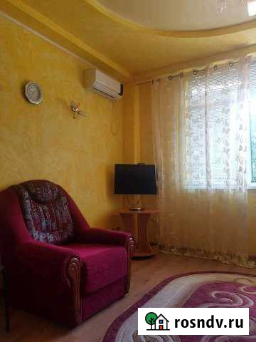 Комната 16 м² в 2-ком. кв., 1/3 эт. в аренду посуточно в Ялте Ялта - изображение 1