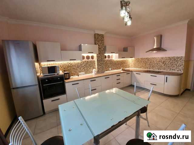 3-комнатная квартира, 108 м², 7/16 эт. в аренду на длительный срок в Тольятти Тольятти - изображение 1