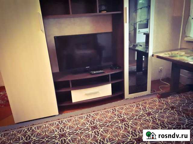 1-комнатная квартира, 30 м², 2/5 эт. в аренду посуточно в Междуреченске Кемеровской области Междуреченск - изображение 1