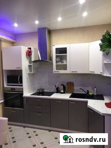 3-комнатная квартира, 90 м², 4/7 эт. в аренду посуточно в Петрозаводске Петрозаводск - изображение 1