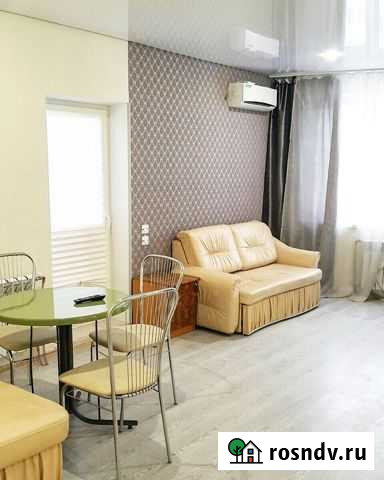 2-комнатная квартира, 60 м², 8/25 эт. в аренду посуточно в Энгельсе Энгельс - изображение 1