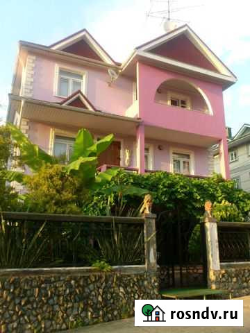 Коттедж 350 м² на участке 5 сот. в аренду на длительный срок в Сочи Сочи - изображение 1