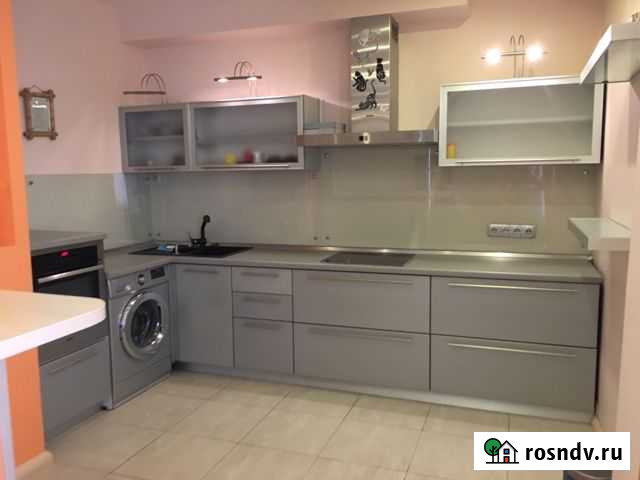 3-комнатная квартира, 110 м², 3/10 эт. в аренду на длительный срок в Красноярске Красноярск - изображение 1