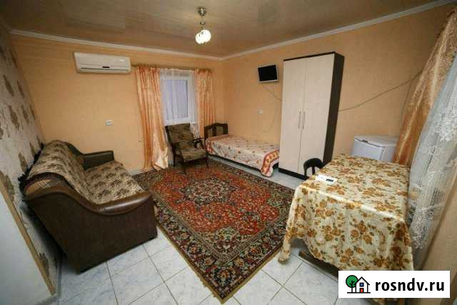 Комната 15 м² в 1-ком. кв., 2/2 эт. в аренду на длительный срок в Кабардинке Кабардинка - изображение 1