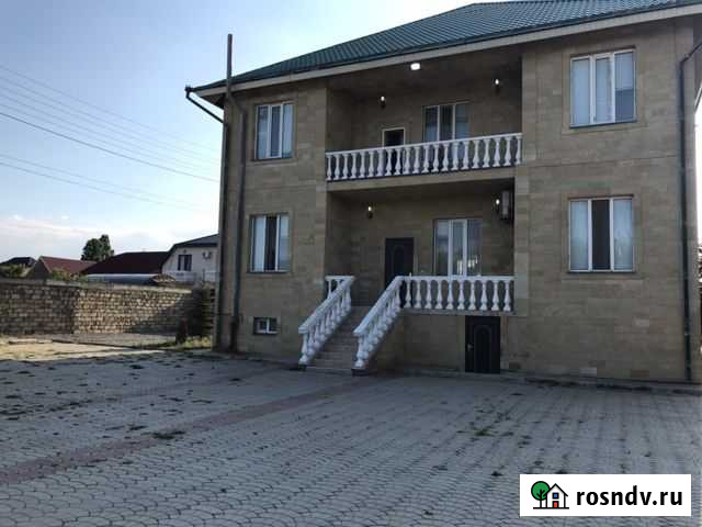 Дом 300 м² на участке 60 сот. в аренду посуточно в Махачкале Махачкала - изображение 1