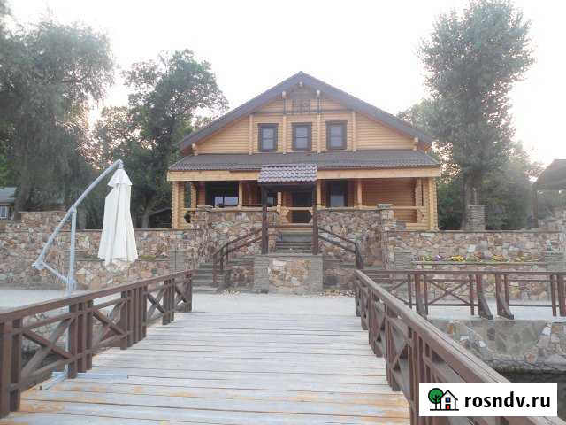 Дом 200 м² на участке 10 сот. в аренду посуточно в Ростове-на-Дону Ростов-на-Дону - изображение 1