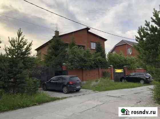Дом 300 м² на участке 15 сот. на продажу в Среднеуральске Среднеуральск
