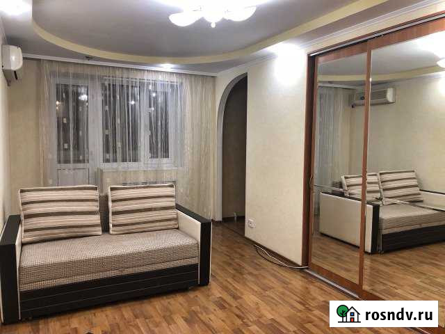 1-комнатная квартира, 33 м², 3/5 эт. в аренду посуточно в Шахтах Шахты - изображение 1