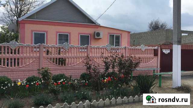 Дом 80 м² на участке 8 сот. в аренду посуточно в Голубицкой Голубицкая - изображение 1