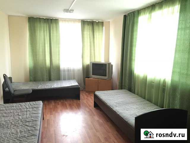 Комната 20 м² в 9-ком. кв., 2/2 эт. в аренду на длительный срок в Малоярославце Малоярославец - изображение 1