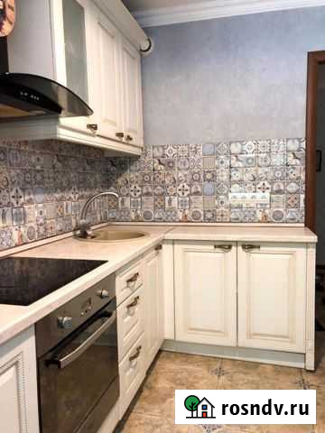 3-комнатная квартира, 65 м², 1/9 эт. в аренду на длительный срок в Челябинске Челябинск - изображение 1