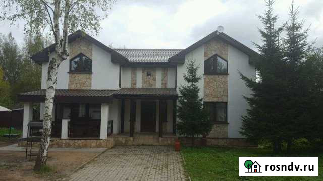 Коттедж 190 м² на участке 7 сот. в аренду посуточно в Буграх Бугры - изображение 1