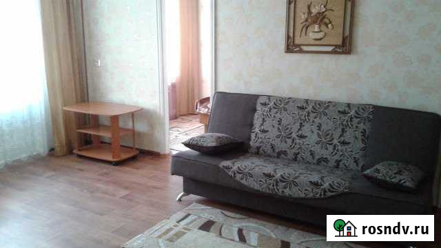 3-комнатная квартира, 45 м², 2/5 эт. в аренду посуточно в Рубцовске Рубцовск - изображение 1