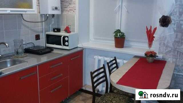 1-комнатная квартира, 40 м², 2/4 эт. в аренду посуточно в Вольске Вольск - изображение 1