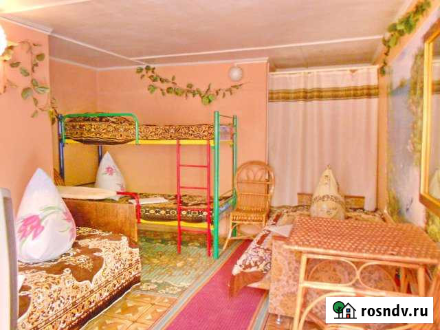 Комната 22 м² в 1-ком. кв., 1/1 эт. в аренду посуточно в Приморско-Ахтарске Приморско-Ахтарск - изображение 1