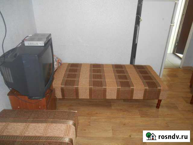 Комната 18 м² в 4-ком. кв., 1/1 эт. в аренду посуточно в Небуге Небуг - изображение 1