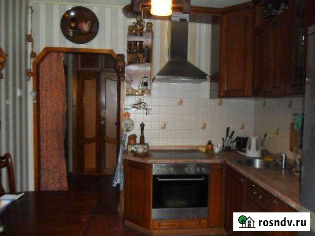 3-комнатная квартира, 65 м², 3/5 эт. в аренду на длительный срок во Владивостоке Владивосток - изображение 1