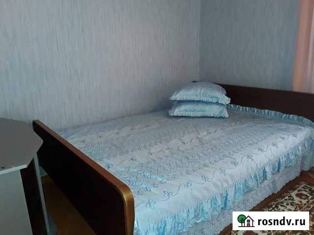 1-комнатная квартира, 30 м², 2/5 эт. в аренду посуточно в Заинске Заинск - изображение 1