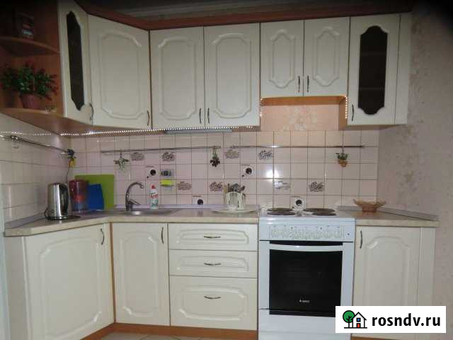 3-комнатная квартира, 70 м², 8/10 эт. в аренду посуточно в Омске Омск - изображение 1