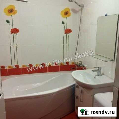 3-комнатная квартира, 70 м², 3/10 эт. в аренду на длительный срок в Новороссийске Новороссийск - изображение 1