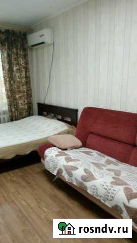 1-комнатная квартира, 32 м², 4/5 эт. в аренду посуточно в Шахтах Шахты - изображение 1