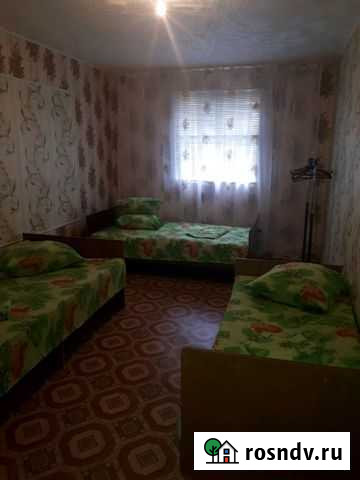 Комната 81 м² в 3-ком. кв., 1/1 эт. в аренду посуточно в Соль-Илецке Соль-Илецк - изображение 1