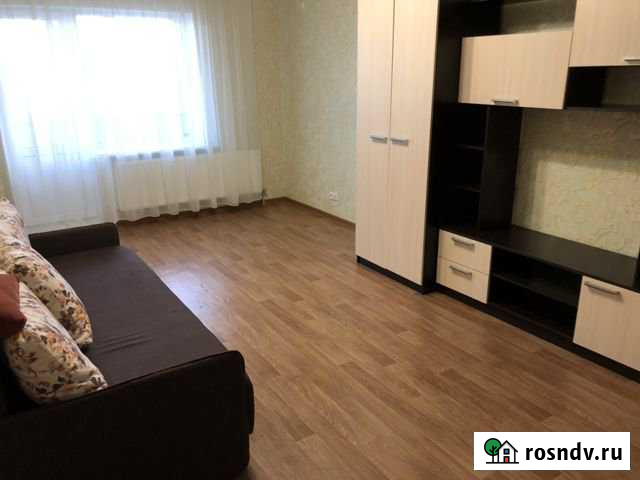 1-комнатная квартира, 40 м², 3/3 эт. в аренду на длительный срок в Евпатории Евпатория - изображение 1