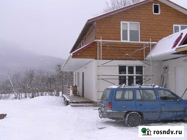 Дом 240 м² на участке 30 сот. в аренду посуточно в Каменномостском Каменномостский - изображение 1