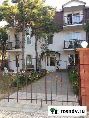 Коттедж 45 м² на участке 6 сот. в аренду посуточно в Севастополе Севастополь - изображение 1