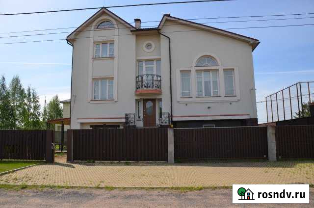 Дом 310 м² на участке 10 сот. в аренду на длительный срок в Санкт-Петербурге Санкт-Петербург - изображение 1