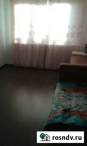 Комната 18 м² в 2-ком. кв., 5/5 эт. в аренду на длительный срок в Сургуте Сургут - изображение 1