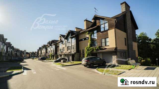 Таунхаус 330 м² на участке 2.6 сот. на продажу в Москве Москва - изображение 1