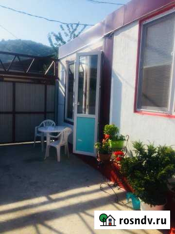 Коттедж 45 м² на участке 2 сот. в аренду посуточно в Небуге Небуг - изображение 1