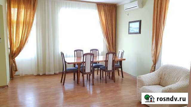 3-комнатная квартира, 90 м², 2/3 эт. в аренду на длительный срок в Геленджике Геленджик - изображение 1