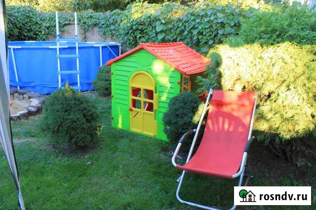 Коттедж 105 м² на участке 4 сот. в аренду посуточно в Ейске Ейск - изображение 1