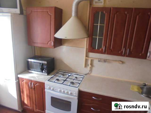 3-комнатная квартира, 64 м², 1/5 эт. в аренду на длительный срок в Новомосковске Новомосковск - изображение 1