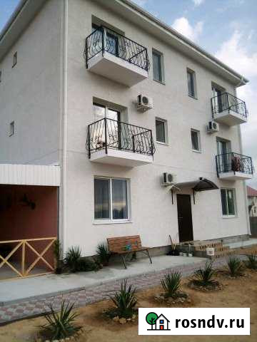 Комната 20 м² в 7-ком. кв., 1/3 эт. в аренду посуточно в Черноморском Республики Крым Черноморское - изображение 1