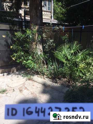 Коттедж 40 м² на участке 1 сот. в аренду посуточно в Ялте Ялта - изображение 1