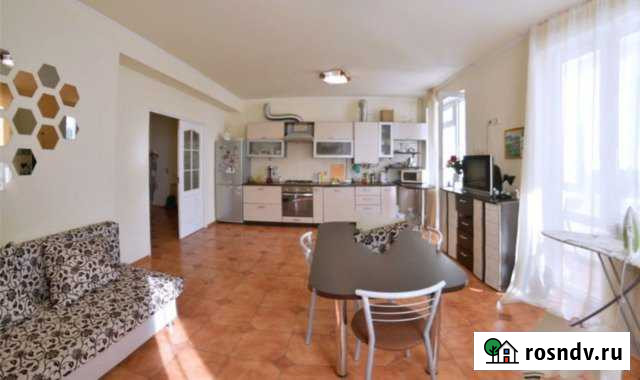 3-комнатная квартира, 80 м², 2/7 эт. в аренду посуточно в Алуште Алушта - изображение 1