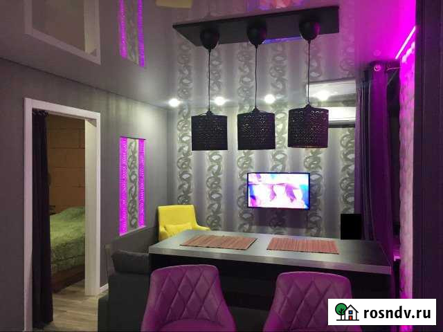 1-комнатная квартира, 45 м², 10/10 эт. в аренду посуточно в Азове Азов - изображение 1