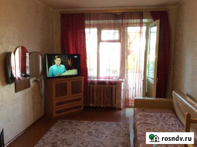 2-комнатная квартира, 46 м², 3/5 эт. в аренду на длительный срок в Азове Азов - изображение 1