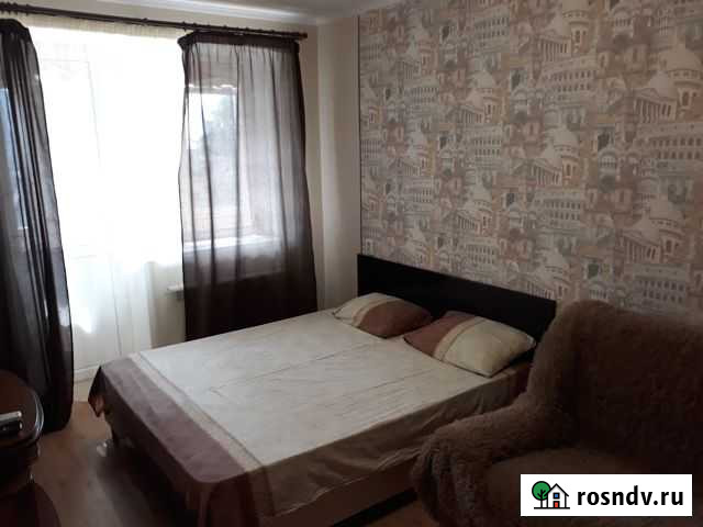 1-комнатная квартира, 35 м², 2/3 эт. в аренду посуточно в Батайске Батайск - изображение 1