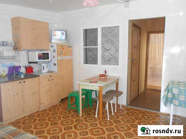 Дом 43 м² на участке 1 сот. в аренду посуточно в Голубицкой Голубицкая - изображение 1