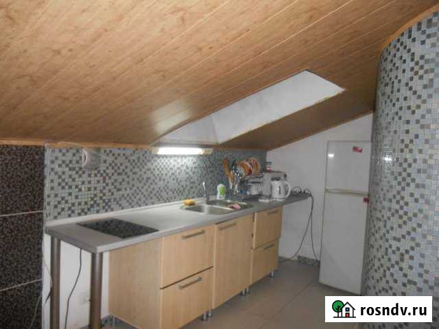 3-комнатная квартира, 80 м², 3/3 эт. в аренду на длительный срок в Севастополе Севастополь - изображение 1