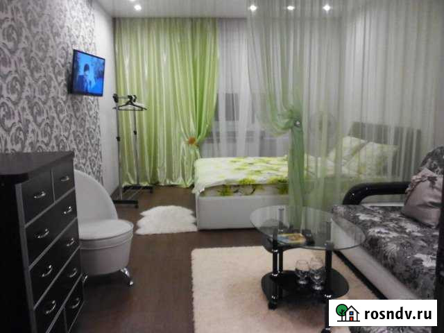 1-комнатная квартира, 38 м², 3/5 эт. в аренду посуточно в Удомле Удомля - изображение 1