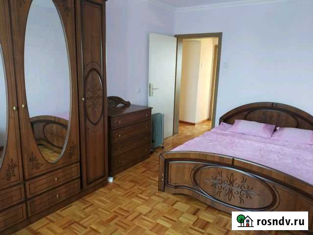 3-комнатная квартира, 70 м², 5/5 эт. в аренду на длительный срок во Владикавказе Владикавказ - изображение 1