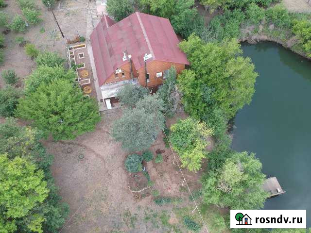 Дом 180 м² на участке 60 сот. на продажу в Средней Ахтубе Средняя Ахтуба - изображение 1